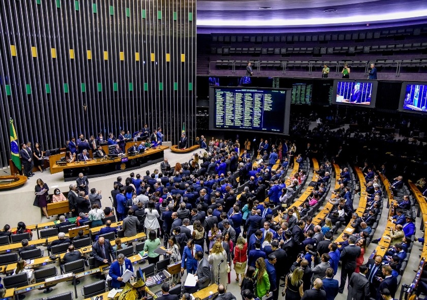 Câmara aprova pacote de medidas para reforçar combate à violência contra a mulher