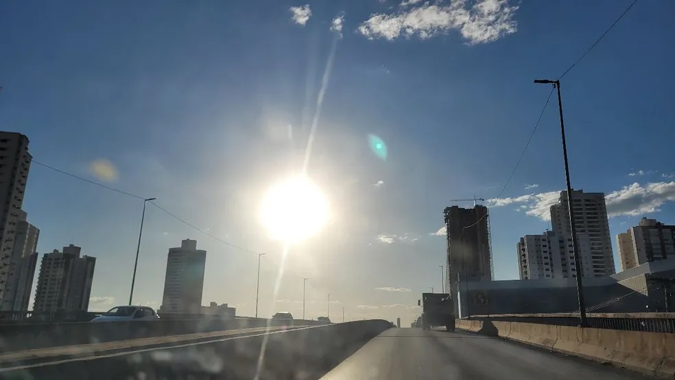 Baixa umidade coloca Cuiabá em alerta e exige cuidados redobrados com a saúde